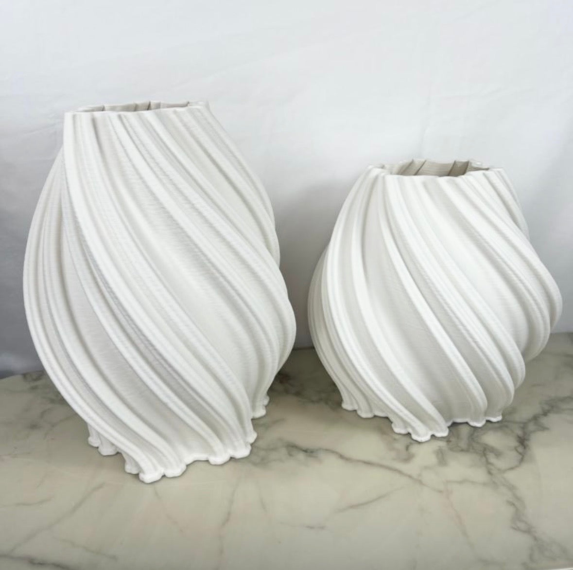 Swirl Design Vase Set