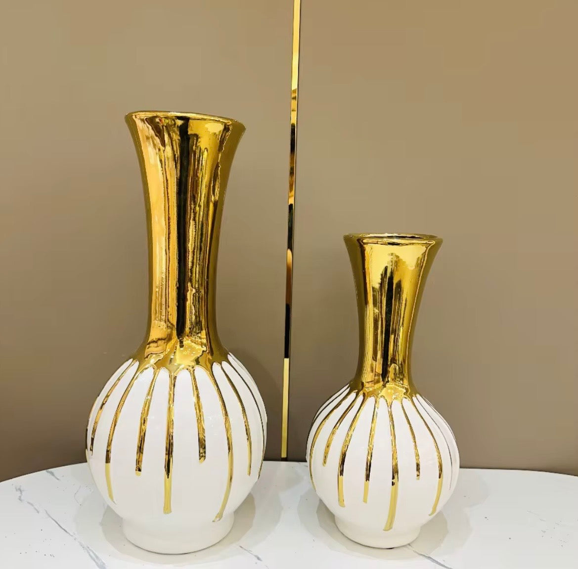 Gold & White vase